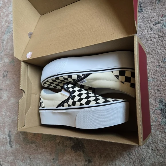New Vans Classic Slip-On Checkerboard Stackform Shoe - never used - Picture 4 of 6